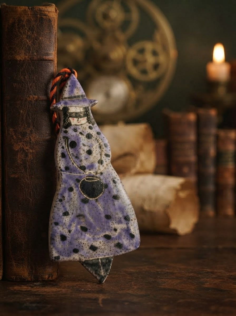HALLOWEEN ORNAMENT #103 - ELMSHADOW