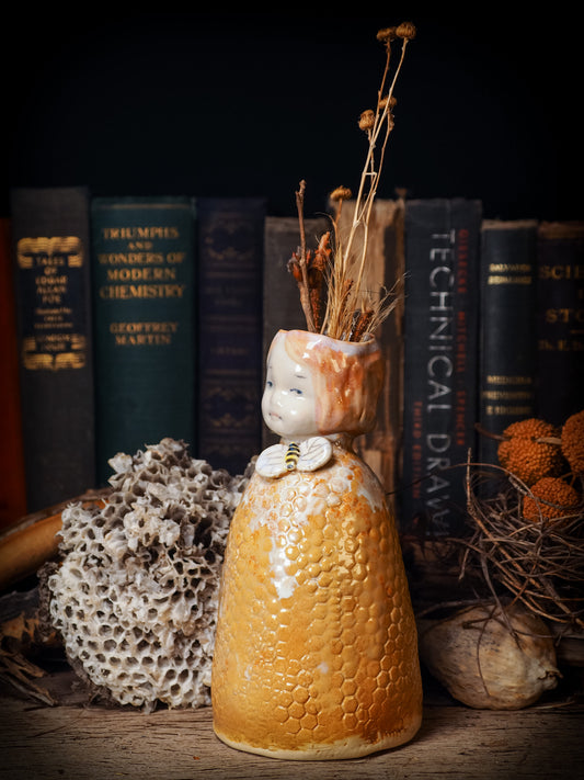 HAZELMEADOW - CERAMIC VASE