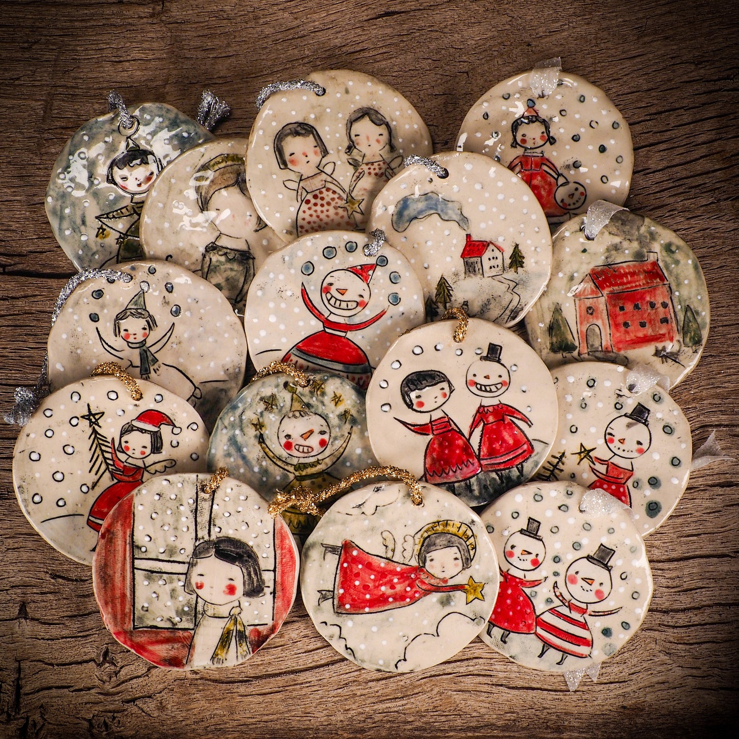 ROUND HOLIDAY ORNAMENT #13