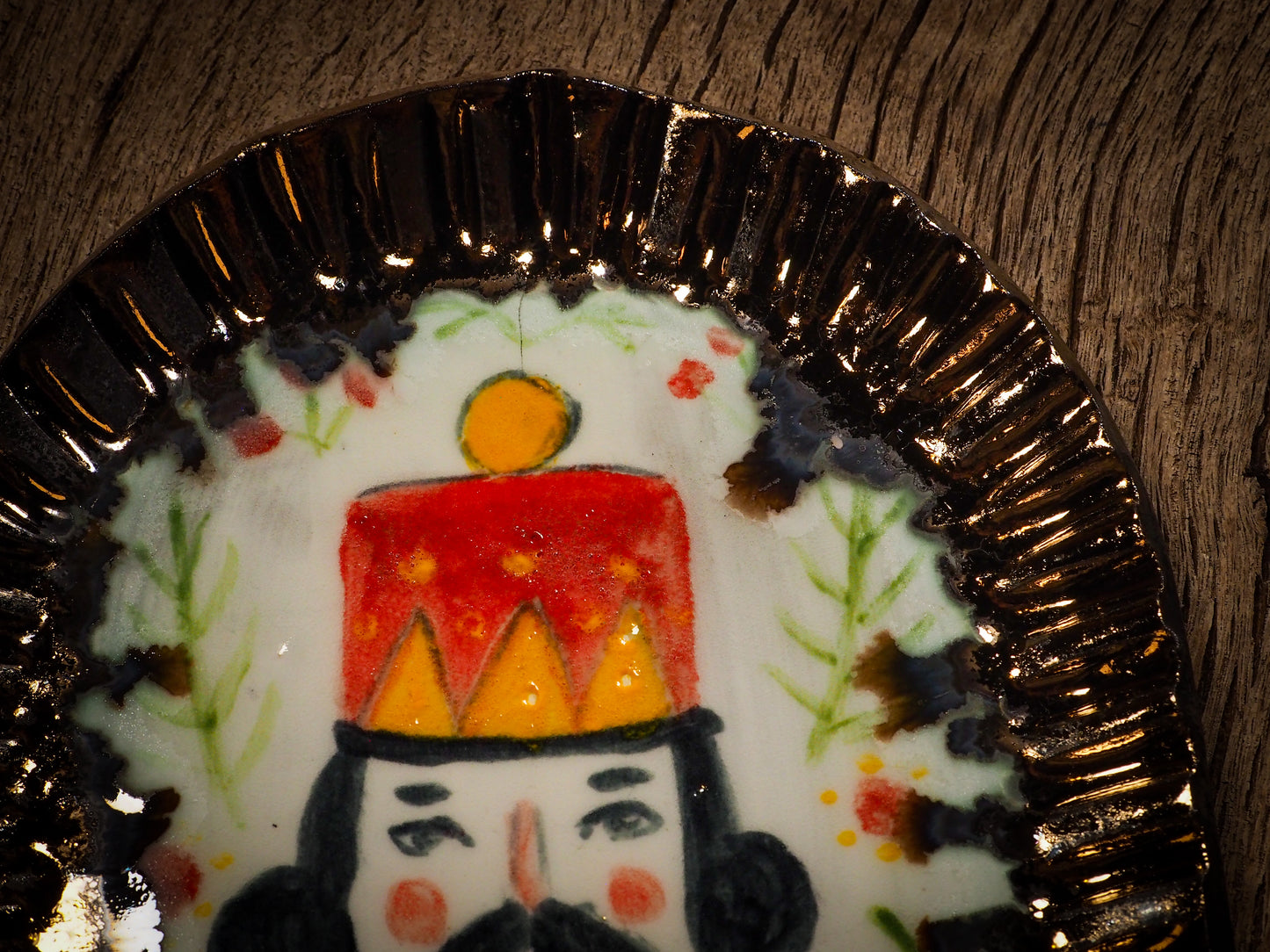 An original Christmas Holiday cake dinner dessert plate round glazed ceramic dinnerware handmade by Idania Salcido, the artist behind Danita Art. Glazed carved sgraffito stoneware, hand painted and decorated, it is illustrated by hand with snowmen, Christmas trees, Santa Claus, angels and snowballs and winter themes.