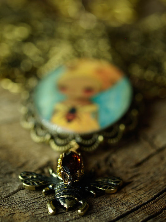 Queen bee, Jewelry by Danita Art