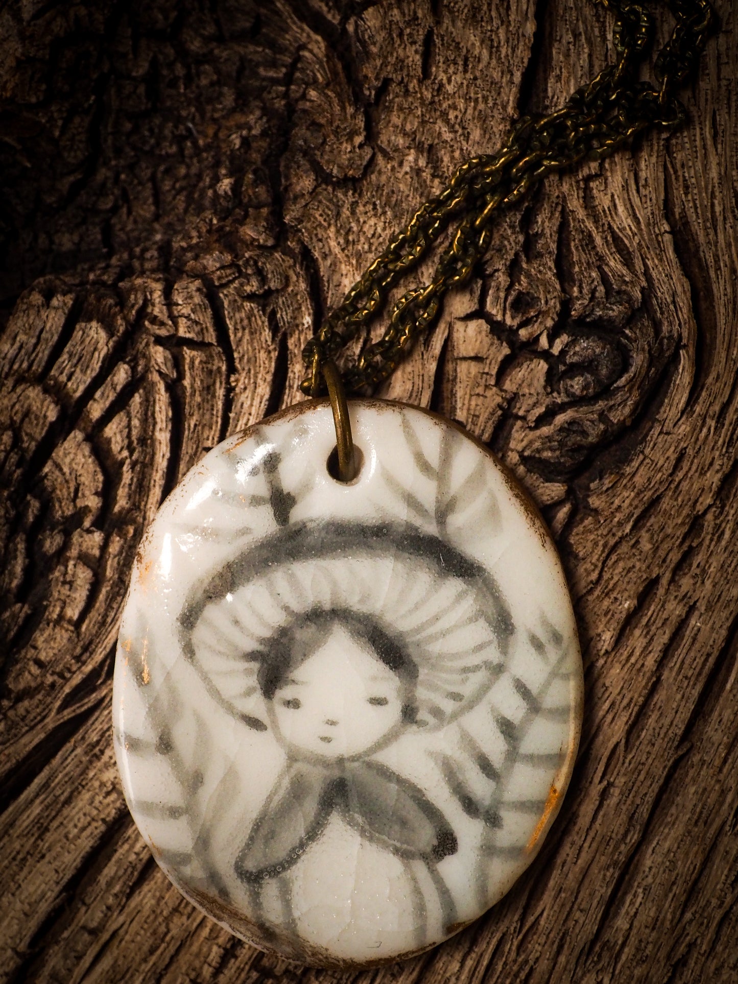 MOSSLOCKS - CERAMIC PENDANT