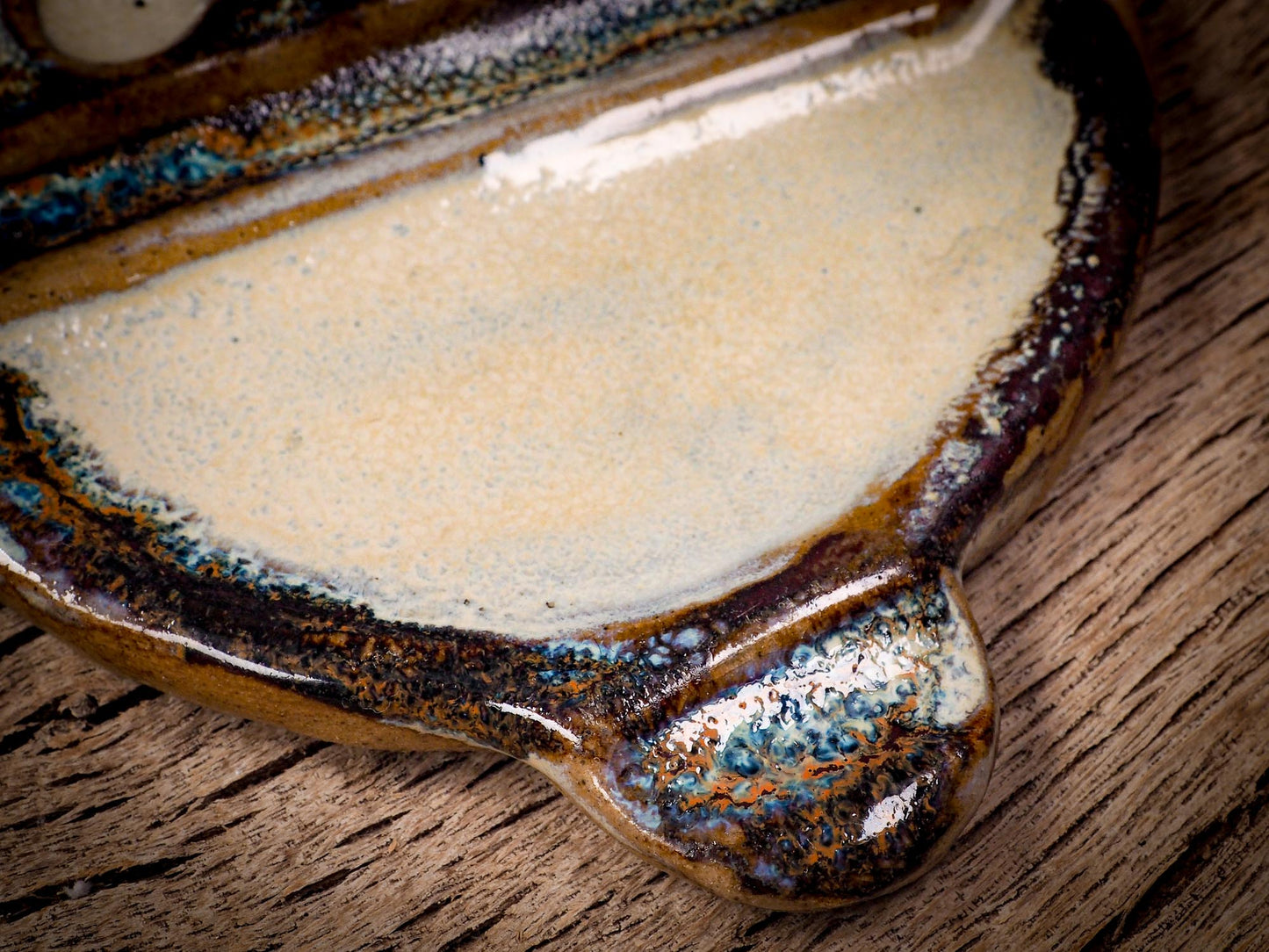 Original handmade ceramic artist paint color palettes by Idania Salcido, Danita Art. A unique work of ceramic art designed and hand built Idania Salcido. A beautiful handmade touch to any artist's studio with handmade glazed ceramic good for watercolors acrylics inks and oil paints. Clean with water or mineral spirits.