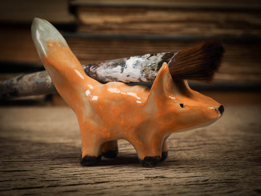 RED FOX #18 - ARTISTS BRUSH AND PENCIL HOLDER