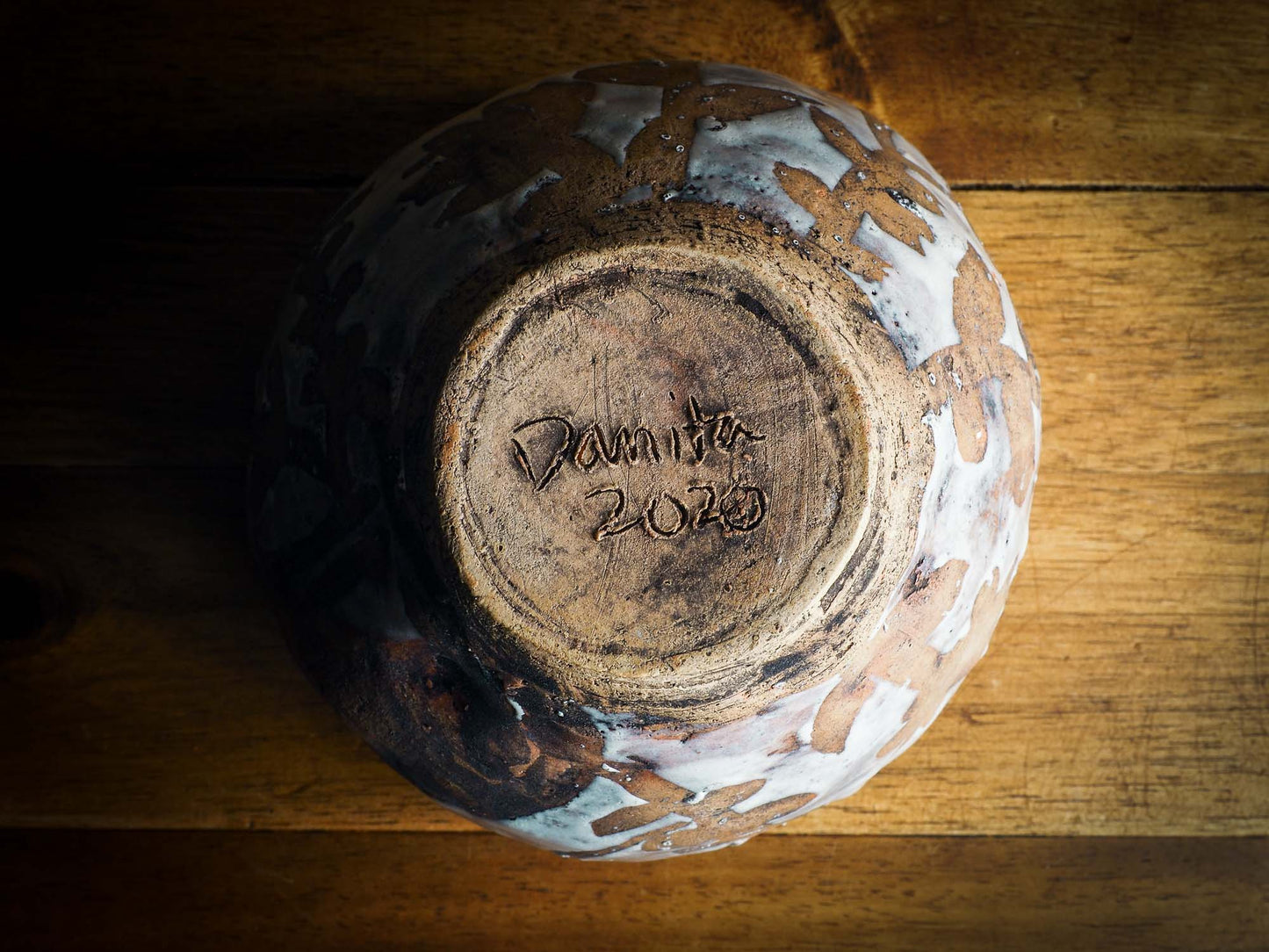 An original Idania Salcido Danita Art pinched ceramic pet cat art bowl. Handmade from locally foraged clay, this glazed ceramics one of a kind artwork is perfect for any kitchen plate and bowls unique collection. Food safe hand wash only bowl. A beautiful cat animal spirit and raw clay flowers adorn a unique artistic hand made pet food bowl.