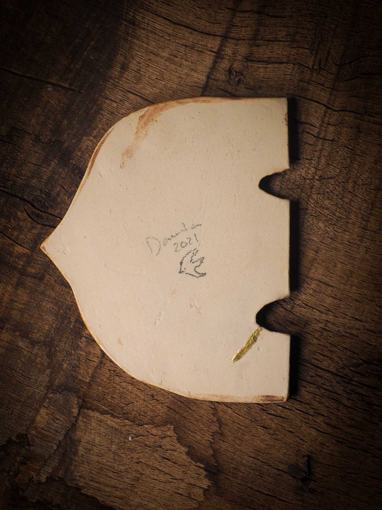 Each artist paint glazed ceramic palette by Idania Salcido, the artist behind Danita Art, is hand sculpted and fired with paint and scratch resistant glazes and with enough paint wells to keep and mix colors at ease. Acrylics, Oils and watercolors can be used, it is perfect for any medium! Clean with water or mineral spirits.