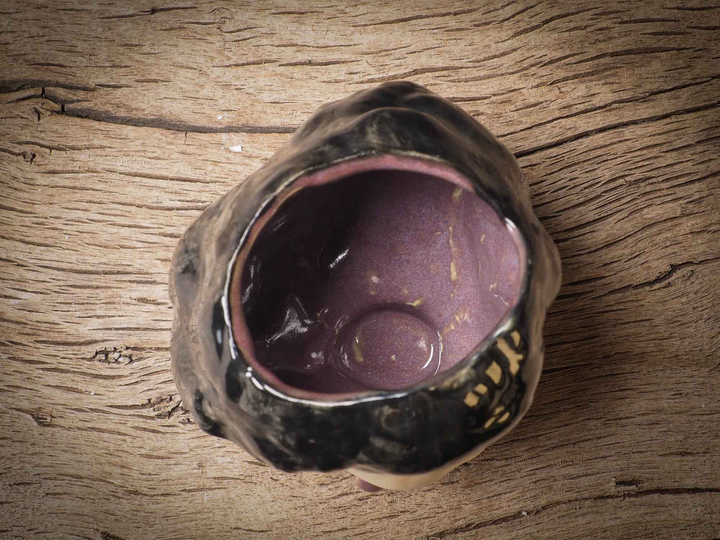 Original handmade ceramic artist brush and pencil holder by Idania Salcido, Danita Art. A unique ceramic artwork designed and hand built Idania Salcido. A beautiful handmade touch to any artist's studio with handmade glazed ceramic good for watercolors acrylics inks and oil paints. Clean with water or mineral spirits.