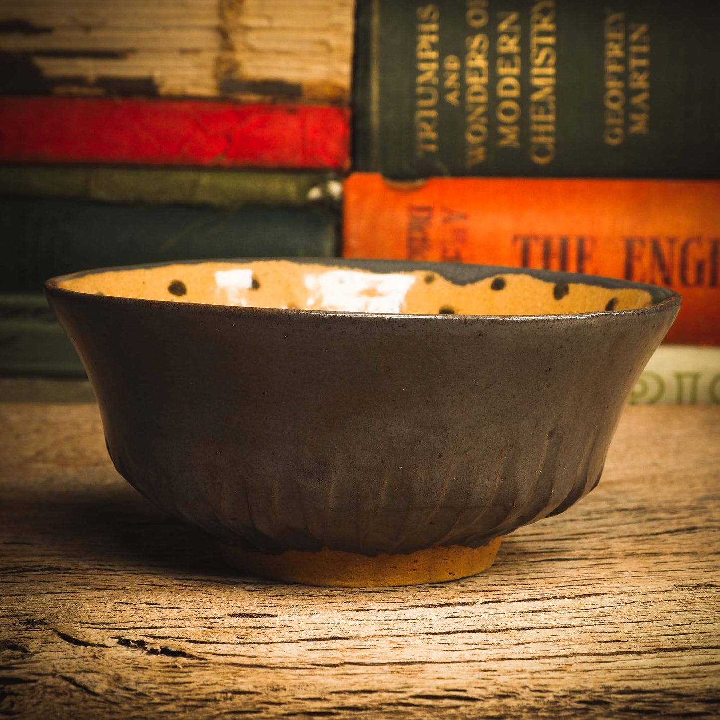 This original handmade Halloween themed glazed ceramic bowl by Idania Salcido, the artist behind Danita Art, features a little Halloween Fairy witch girl is ready to go trick-or-treat on the best holiday of the year. Halloween! You can enjoy your favorite fruits and nuts in it, or maybe a little ice cream ball. Or you can use it to enjoy the candy treasure after going door to door.