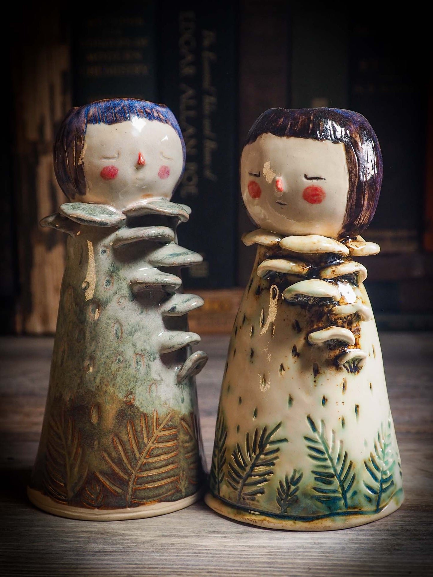 A beautiful original ceramic sculpture by idania salcido the artist behind Danita Art. Created with hand build techniques by the hands of the artists, this pieces is inspired by the mushrooms growing in the beautiful woodlands and forests of her imagination.