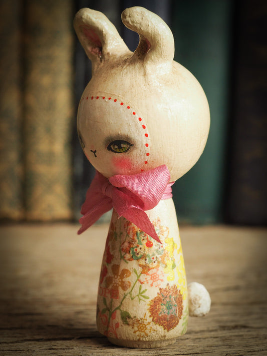 EASTER BUNNY KOKESHI DOLL: PINKAMENA