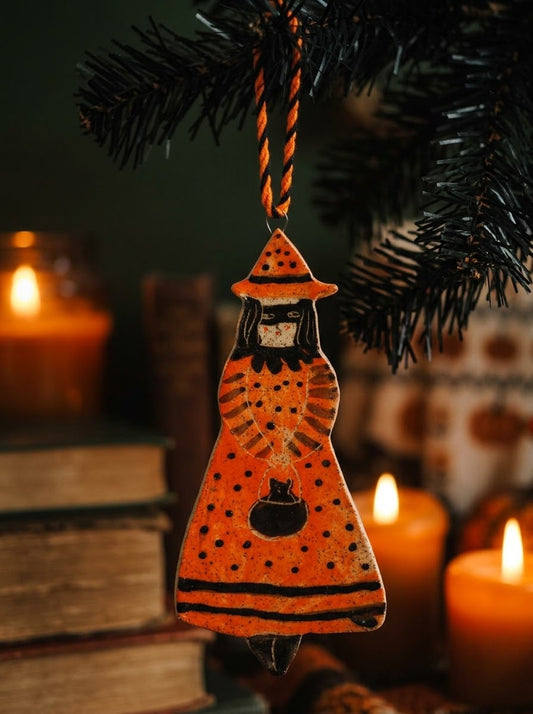 HALLOWEEN ORNAMENT #104 - GARLICMEADOW
