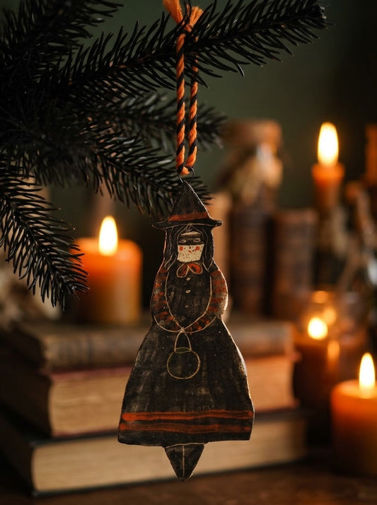 HALLOWEEN ORNAMENT #106 - WINTERMINT