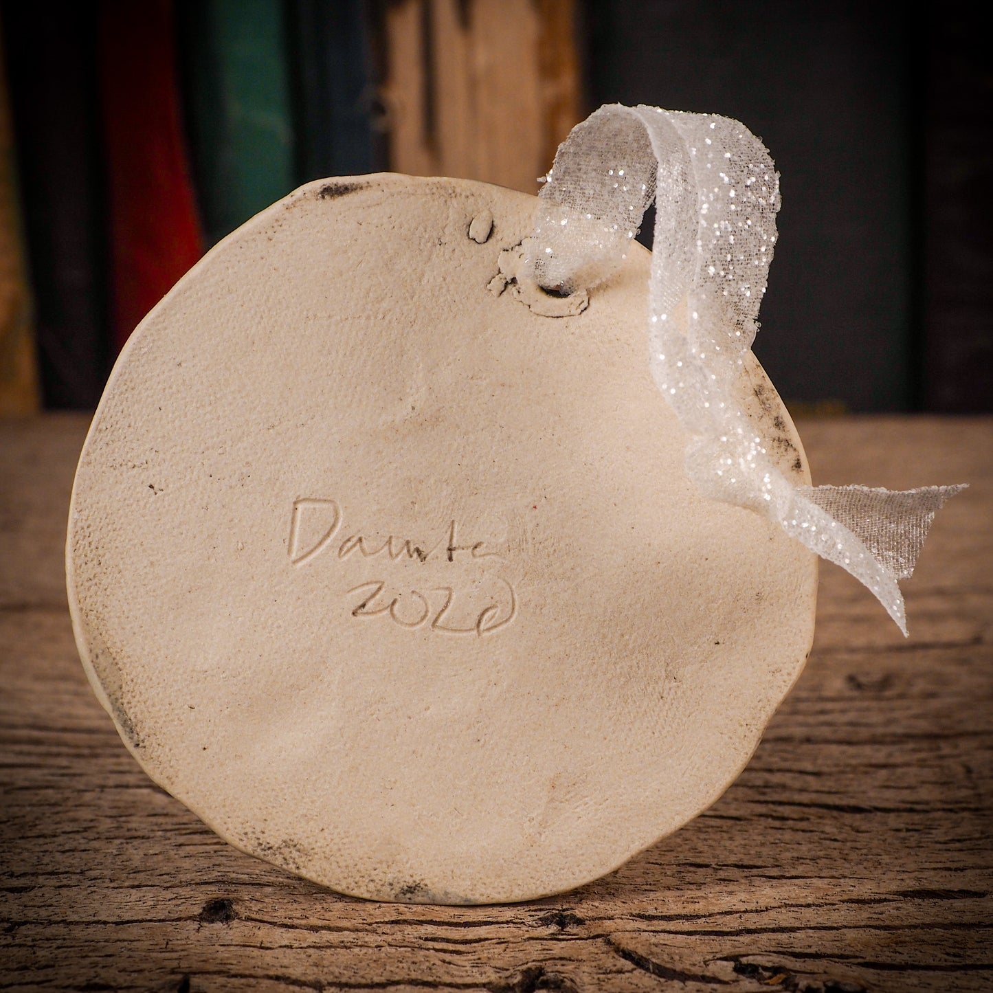 ROUND HOLIDAY ORNAMENT #13