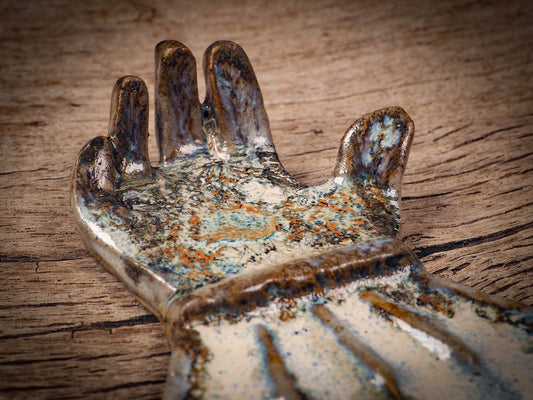 Original handmade ceramic artist paint color palettes by Idania Salcido, Danita Art. A unique work of ceramic art designed and hand built Idania Salcido. A beautiful handmade touch to any artist's studio with handmade glazed ceramic good for watercolors acrylics inks and oil paints. Clean with water or mineral spirits.