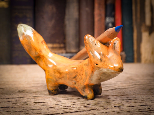 RED FOX #05 - ARTISTS BRUSH AND PENCIL HOLDER