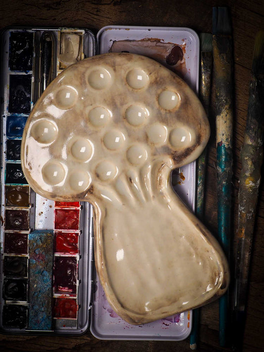 Each artist paint palette by Idania Salcido, the artist behind Danita Art, is hand sculpted and fired with paint and scratch resistant glazes and with enough paint wells to keep and mix colors at ease. Acrylics, Oils and watercolors can be used, it is perfect for any medium! Clean with water or mineral spirits.