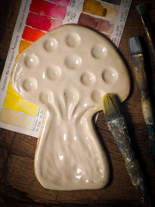 Each artist paint palette by Idania Salcido, the artist behind Danita Art, is hand sculpted and fired with paint and scratch resistant glazes and with enough paint wells to keep and mix colors at ease. Acrylics, Oils and watercolors can be used, it is perfect for any medium! Clean with water or mineral spirits.