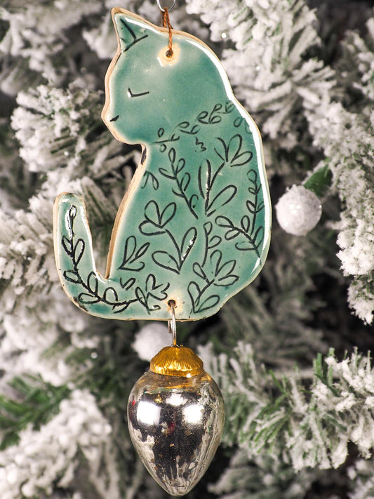 HOLIDAY CAT ORNAMENT #23