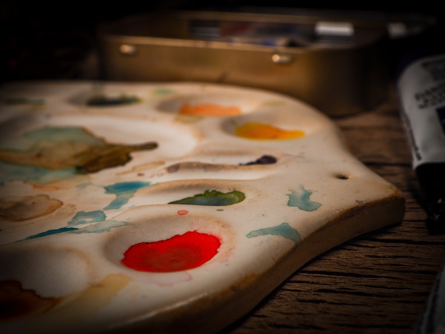 Each artist paint glazed ceramic palette by Idania Salcido, the artist behind Danita Art, is hand sculpted and fired with paint and scratch resistant glazes and with enough paint wells to keep and mix colors at ease. Acrylics, Oils and watercolors can be used, perfect for any medium! Clean with water or mineral spirits.